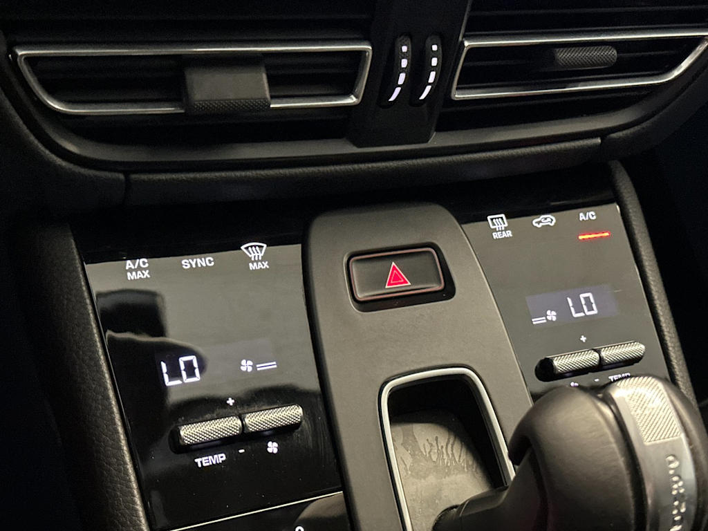 Thumbnail: 2025 Porsche Macan - 15