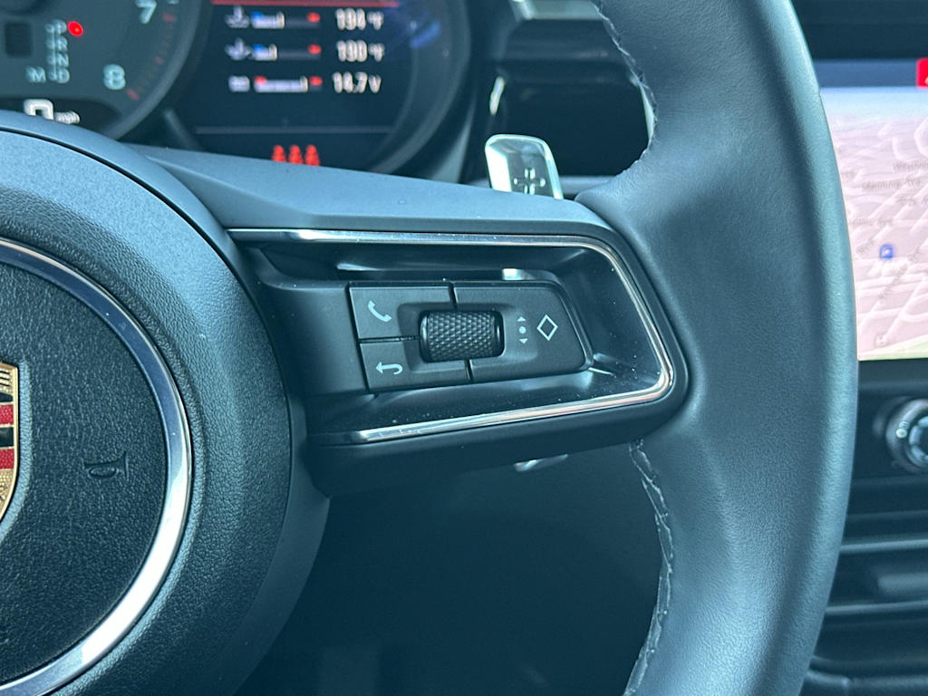 Thumbnail: 2025 Porsche Macan - 31