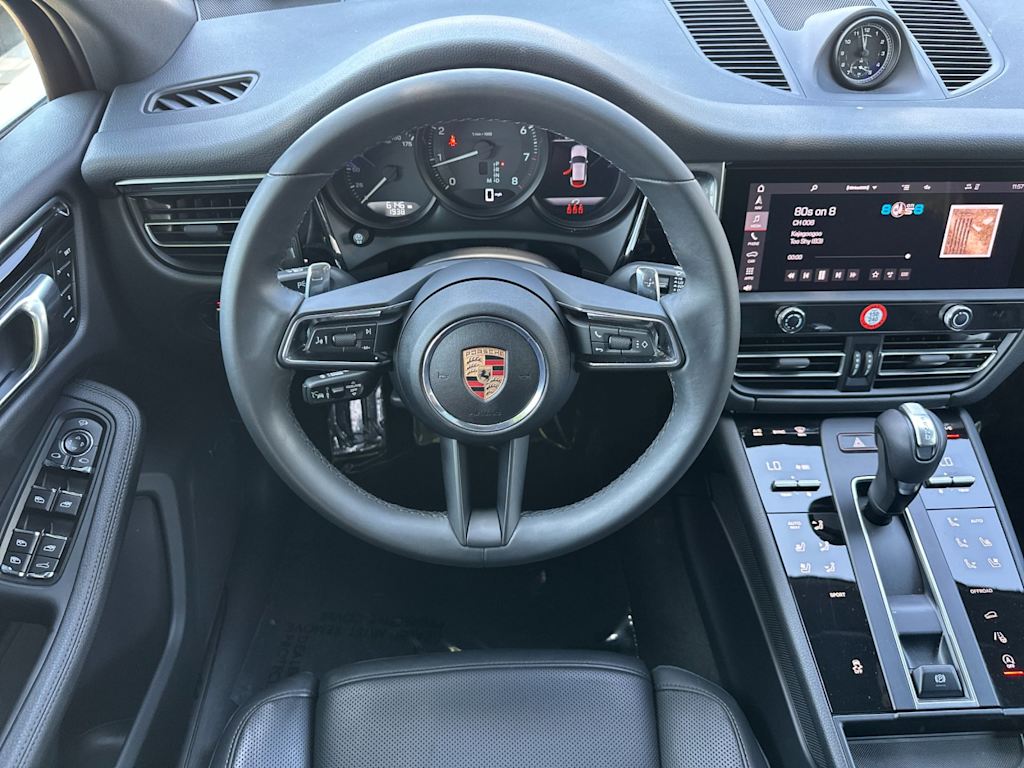 Thumbnail: 2025 Porsche Macan - 9