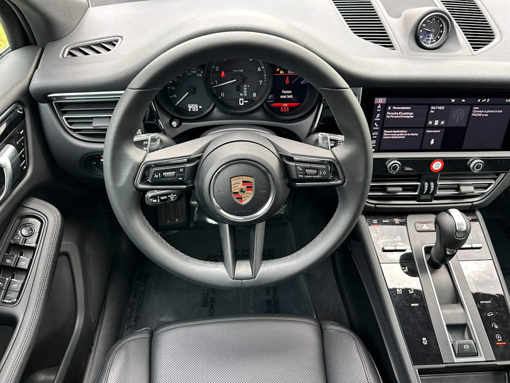 Thumbnail: 2025 Porsche Macan - 9