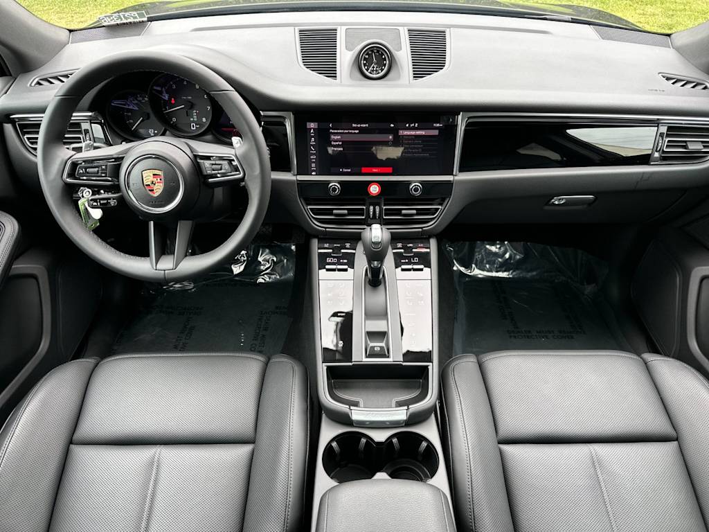 Thumbnail: 2025 Porsche Macan - 7