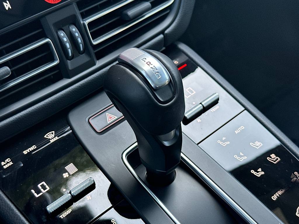 Thumbnail: 2026 Porsche Macan - 28
