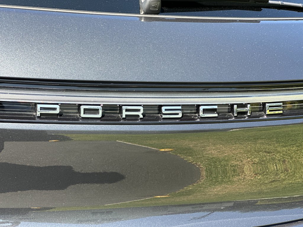 Thumbnail: 2026 Porsche Macan - 33