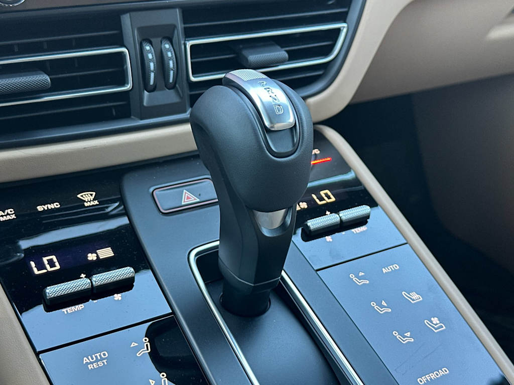 Thumbnail: 2026 Porsche Macan - 28