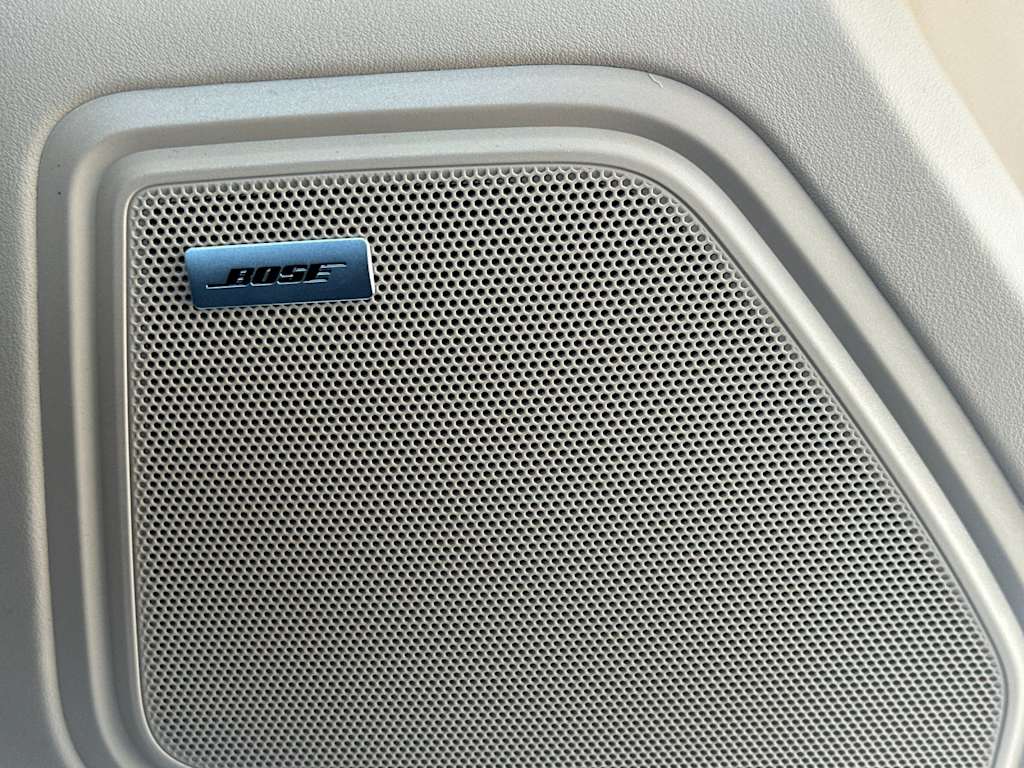 Thumbnail: 2026 Porsche Macan - 7