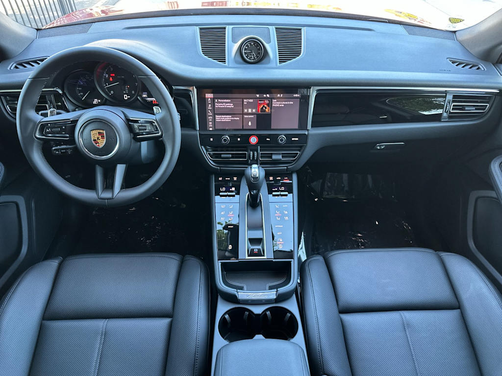 Thumbnail: 2026 Porsche Macan - 2