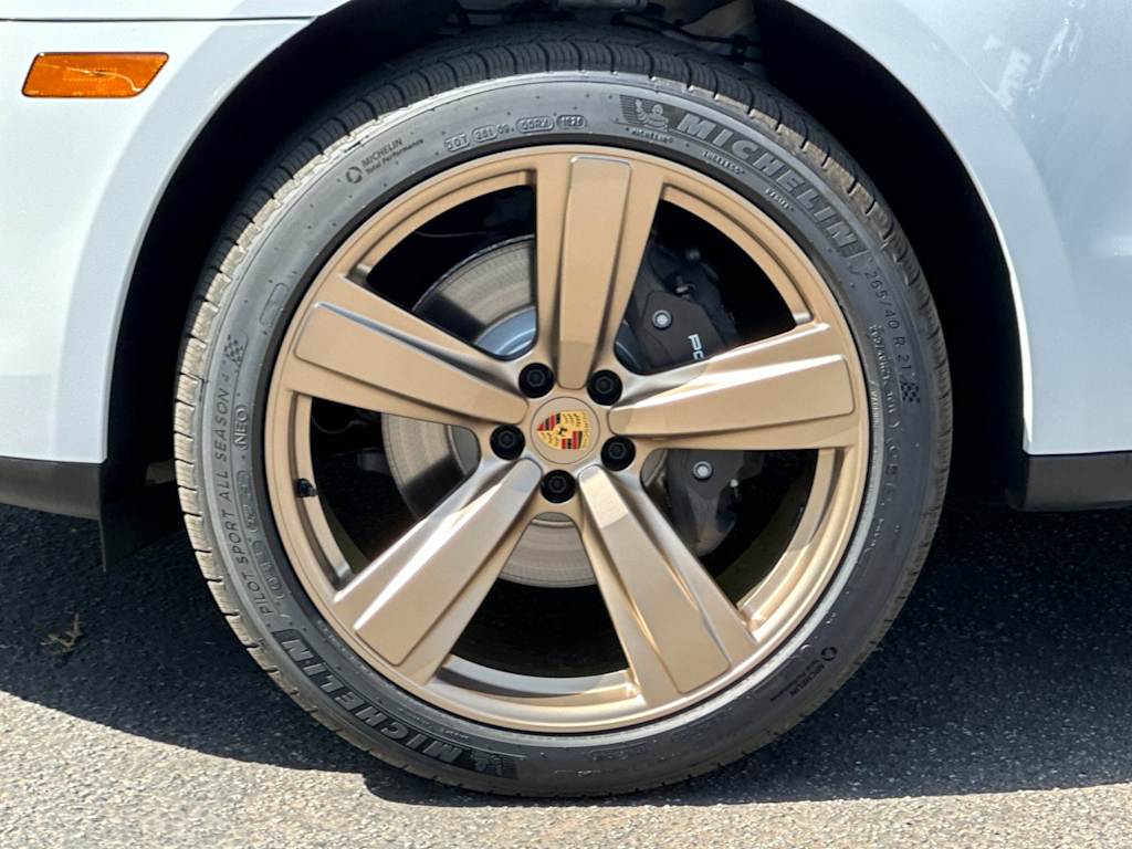 Thumbnail: 2026 Porsche Macan - 7