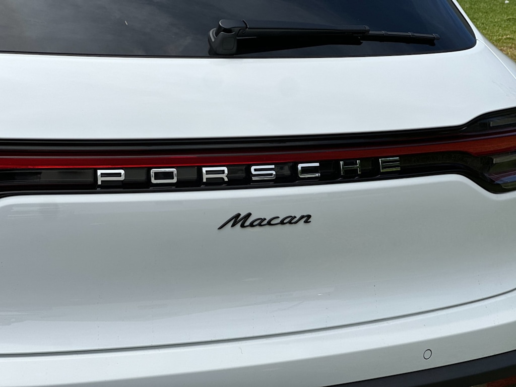 Thumbnail: 2026 Porsche Macan - 7
