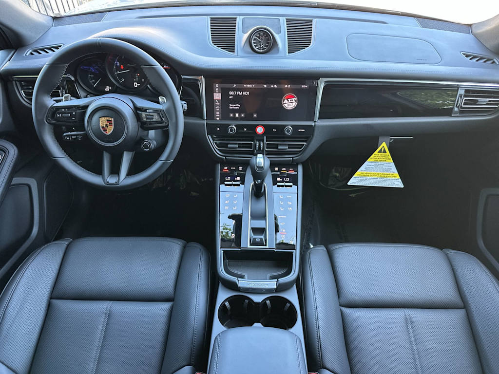 Thumbnail: 2026 Porsche Macan - 2