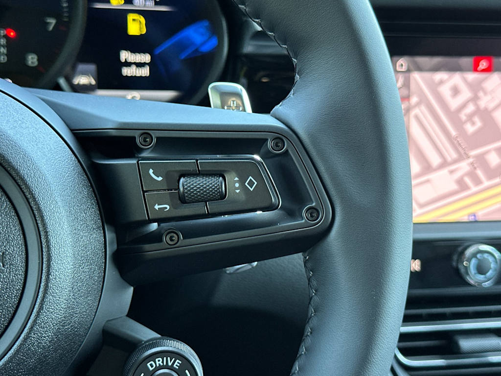 Thumbnail: 2026 Porsche Macan - 31