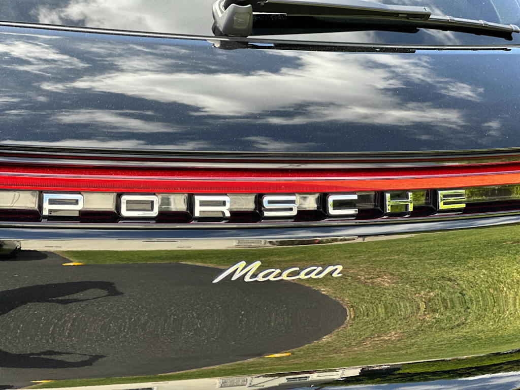 Thumbnail: 2024 Porsche Macan - 6