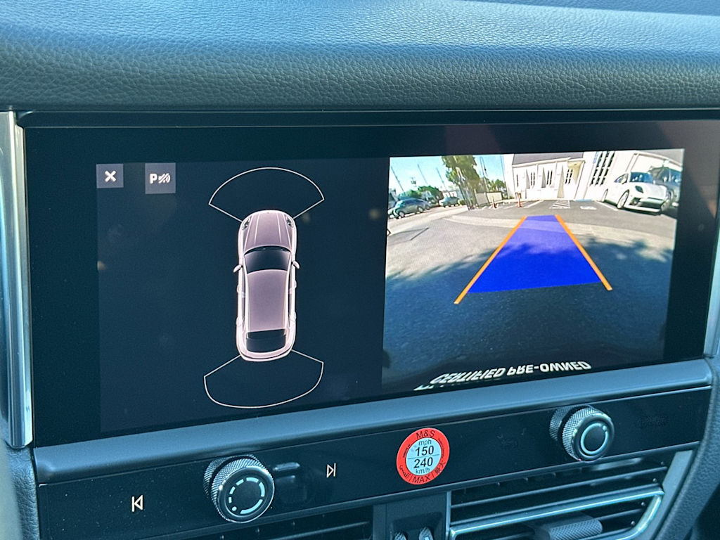 Thumbnail: 2025 Porsche Macan - 27