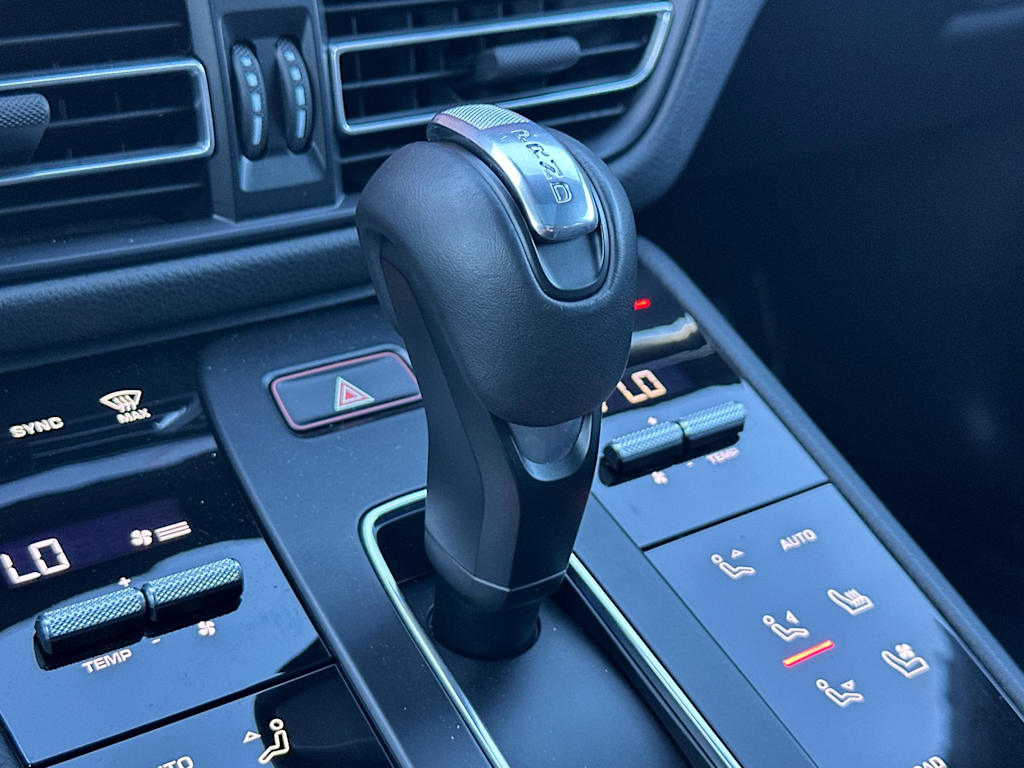 Thumbnail: 2025 Porsche Macan - 28