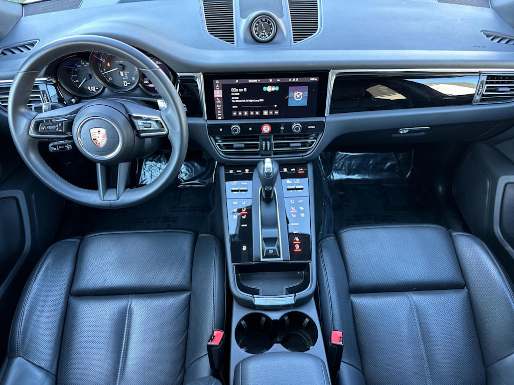 Thumbnail: 2025 Porsche Macan - 2