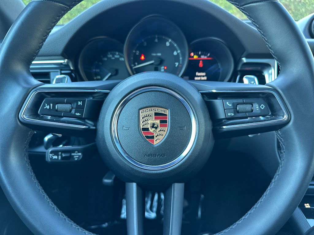 Thumbnail: 2025 Porsche Macan - 29