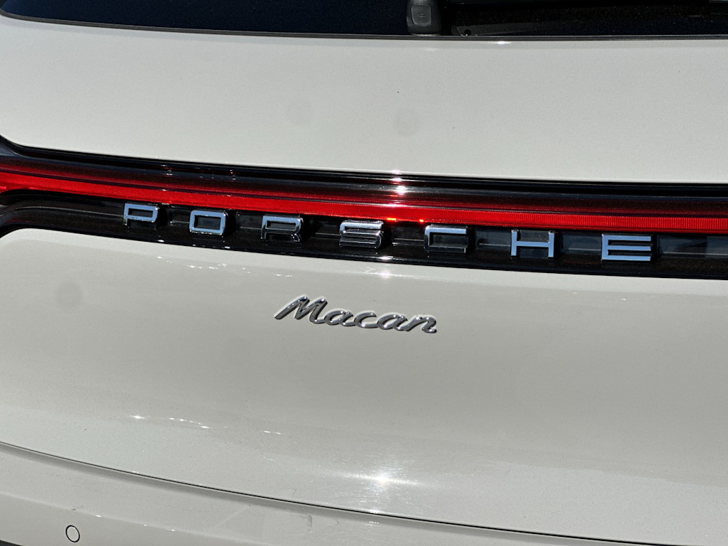 Thumbnail: 2025 Porsche Macan - 7