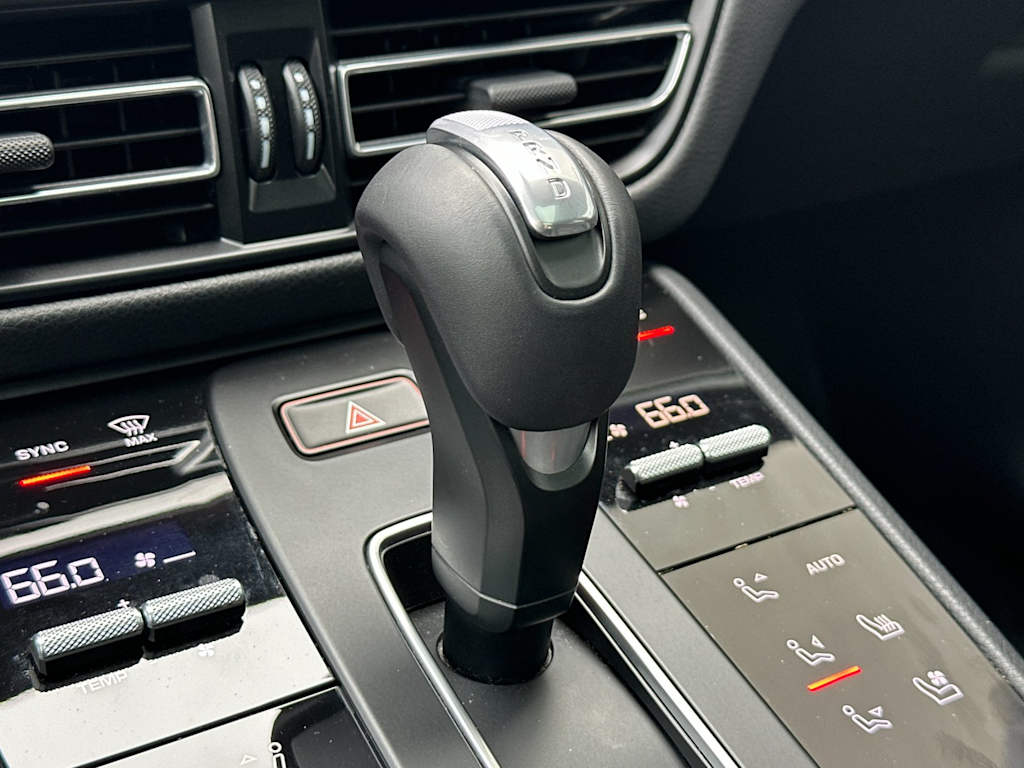 Thumbnail: 2025 Porsche Macan - 28