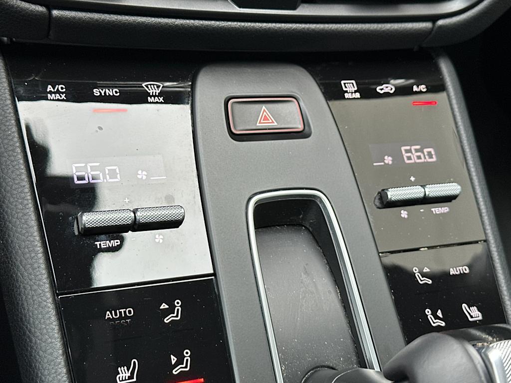 Thumbnail: 2025 Porsche Macan - 15