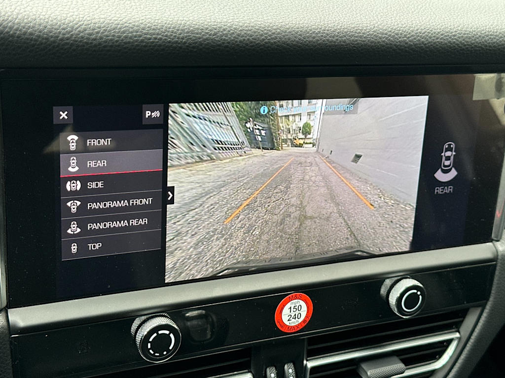 Thumbnail: 2025 Porsche Macan - 27