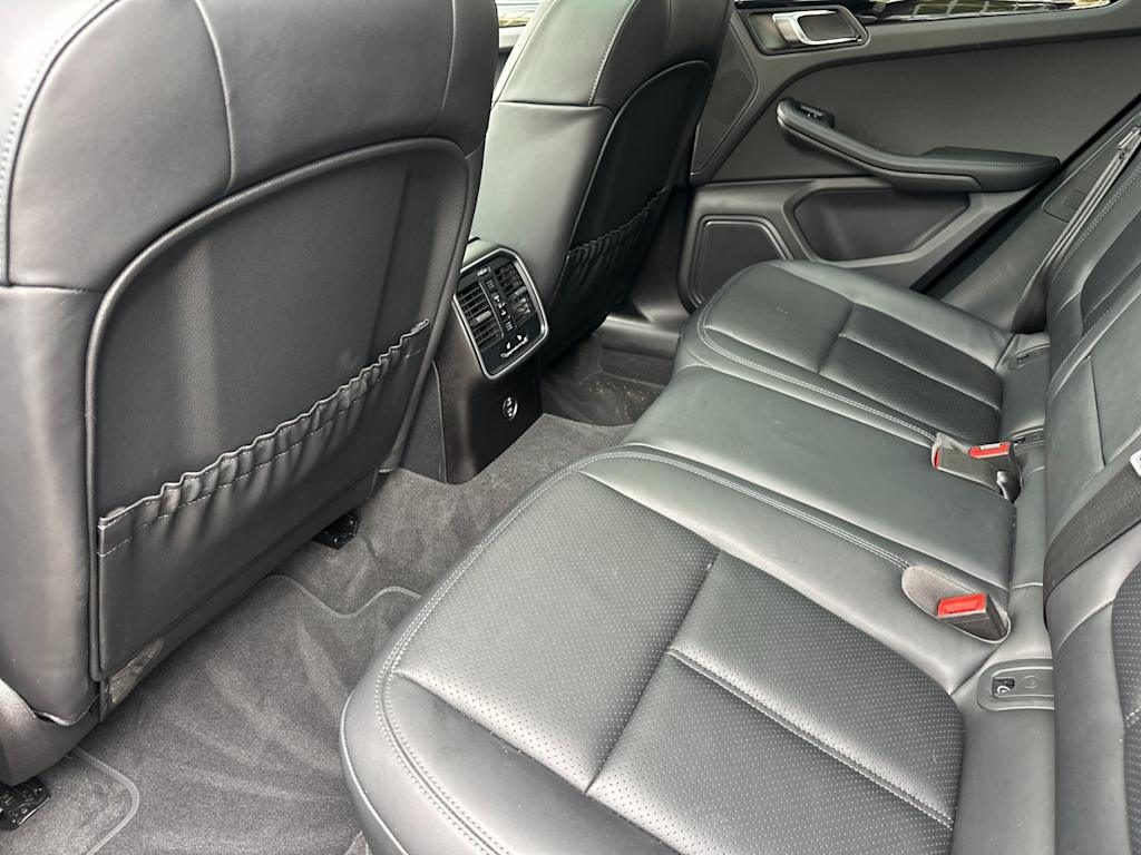 Thumbnail: 2025 Porsche Macan - 11