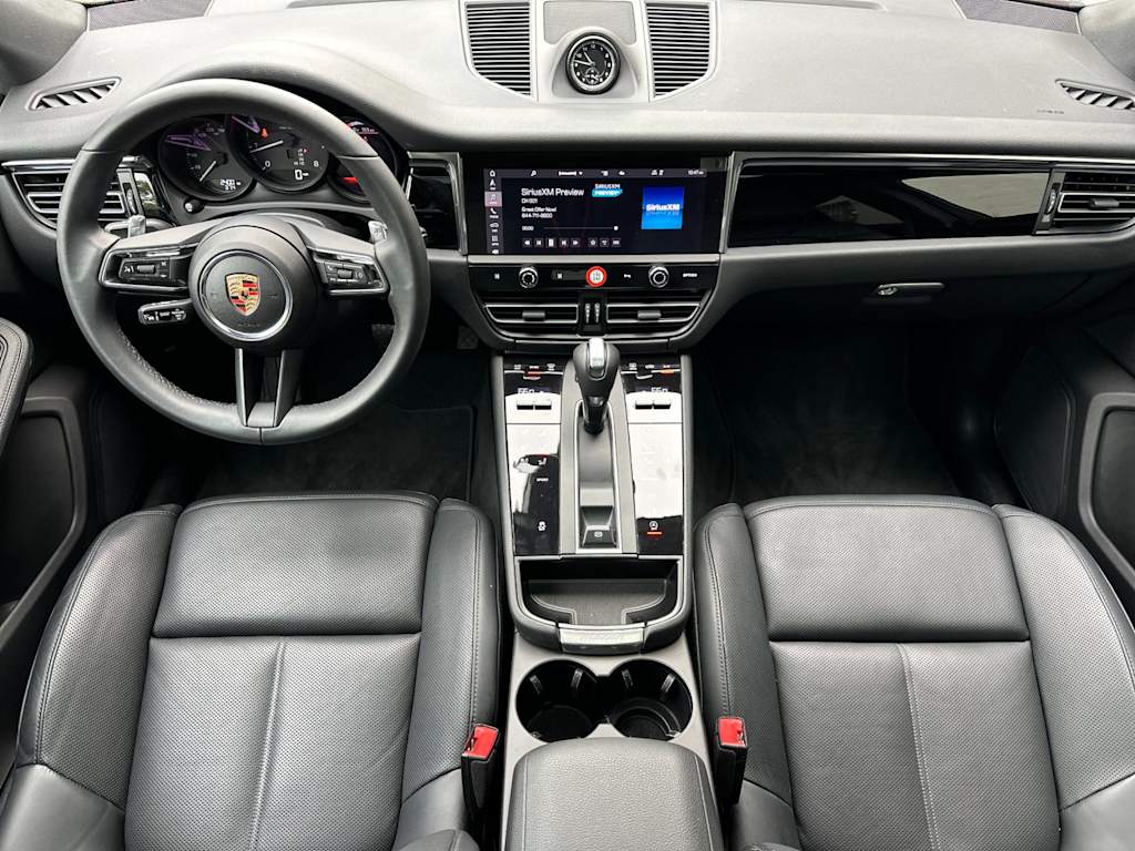 Thumbnail: 2025 Porsche Macan - 9