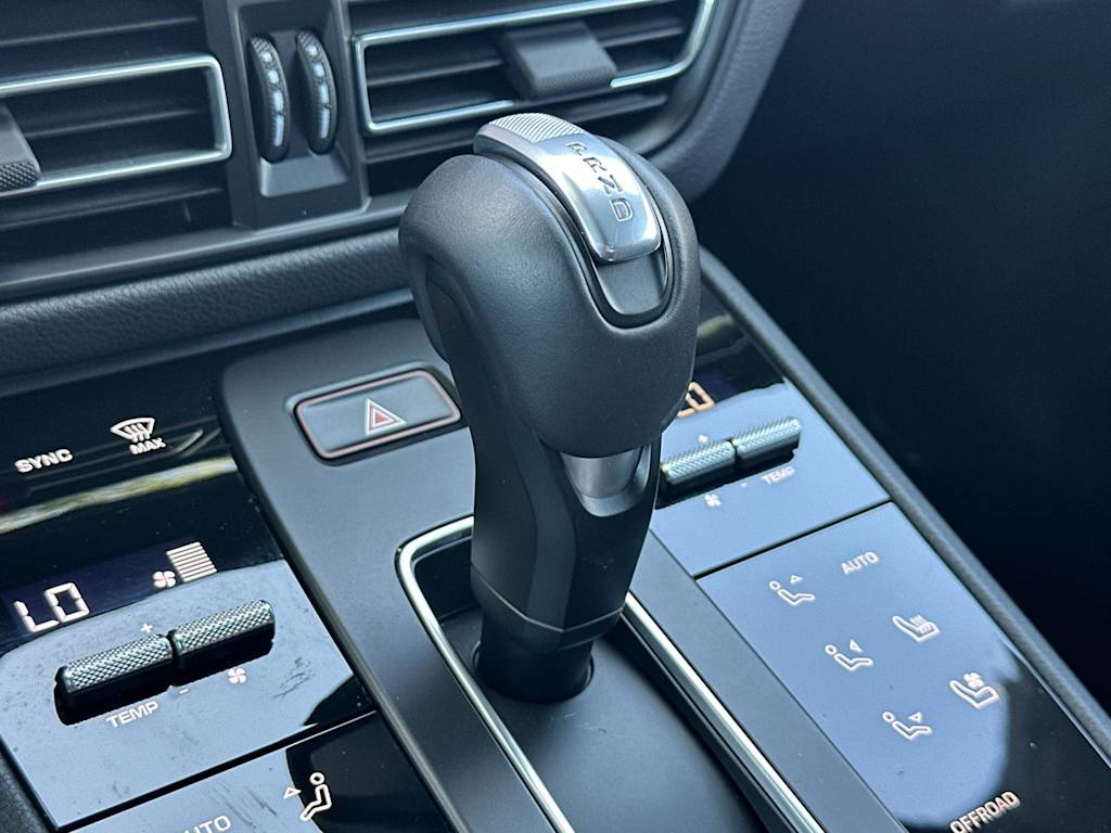 Thumbnail: 2025 Porsche Macan - 28