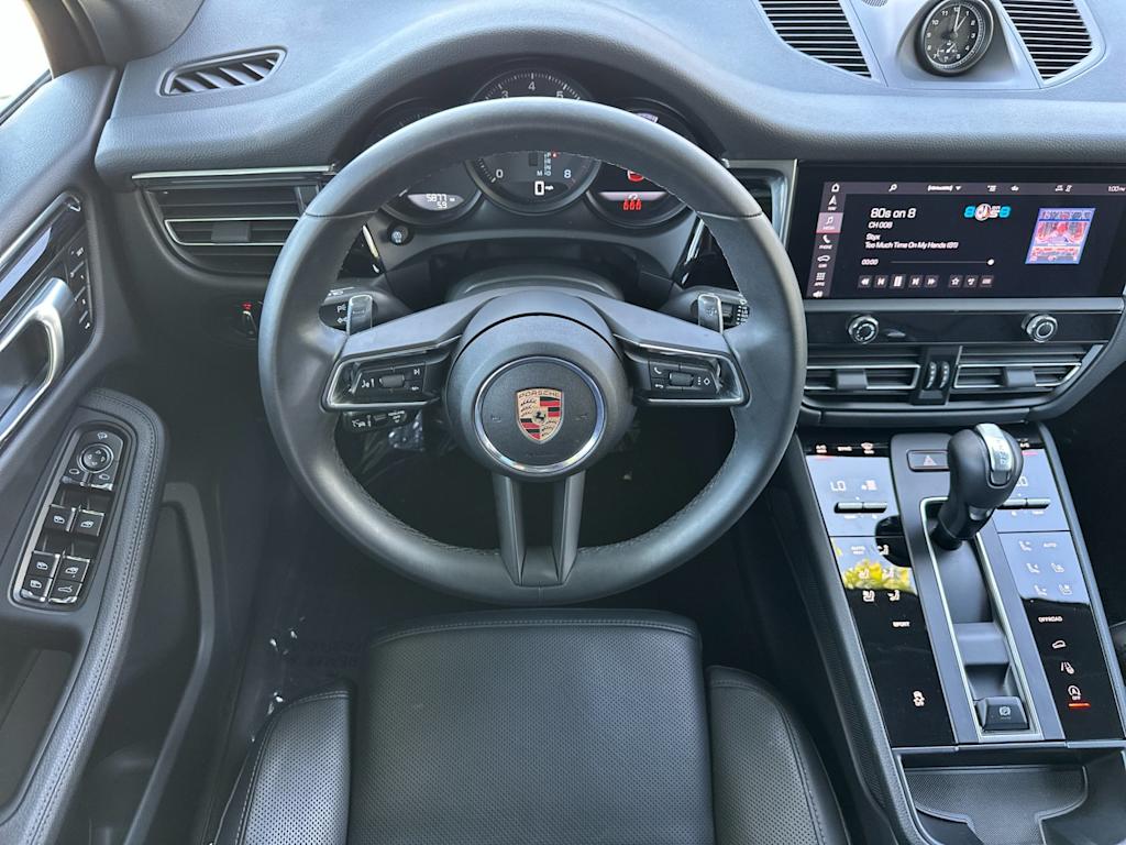 Thumbnail: 2025 Porsche Macan - 9