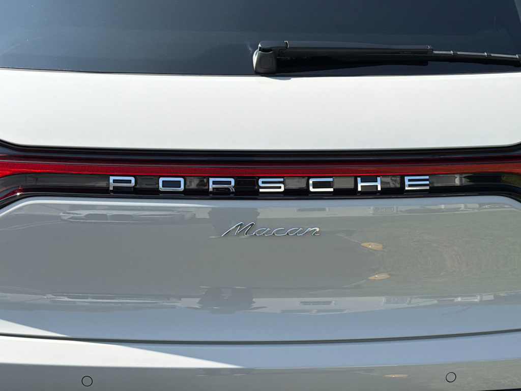 Thumbnail: 2025 Porsche Macan - 7