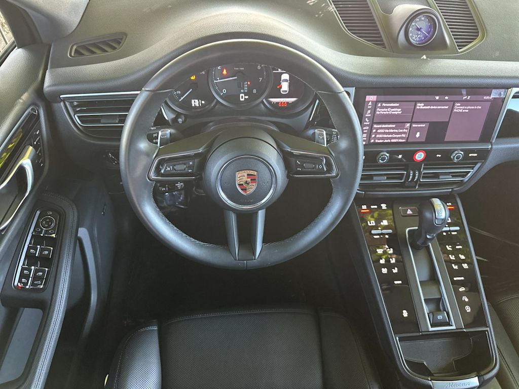 Thumbnail: 2026 Porsche Macan - 8