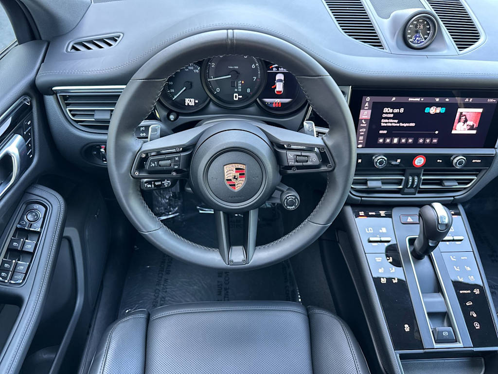 Thumbnail: 2026 Porsche Macan - 8