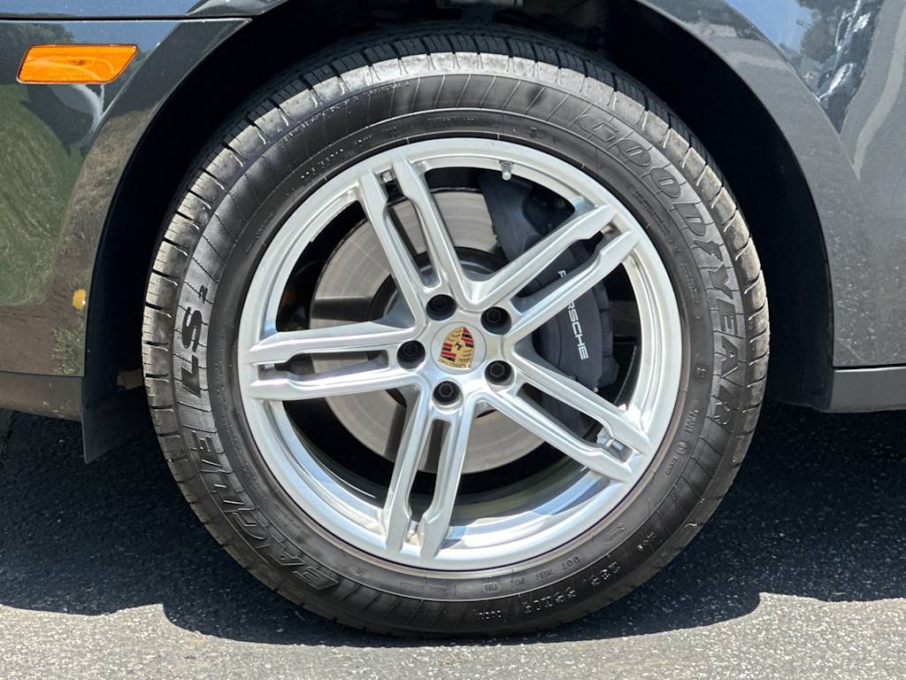 Thumbnail: 2026 Porsche Macan - 8
