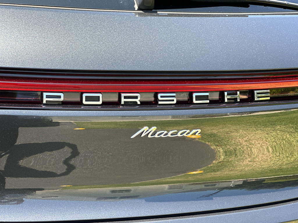 Thumbnail: 2026 Porsche Macan - 33