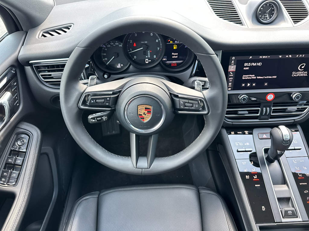 Thumbnail: 2026 Porsche Macan - 12