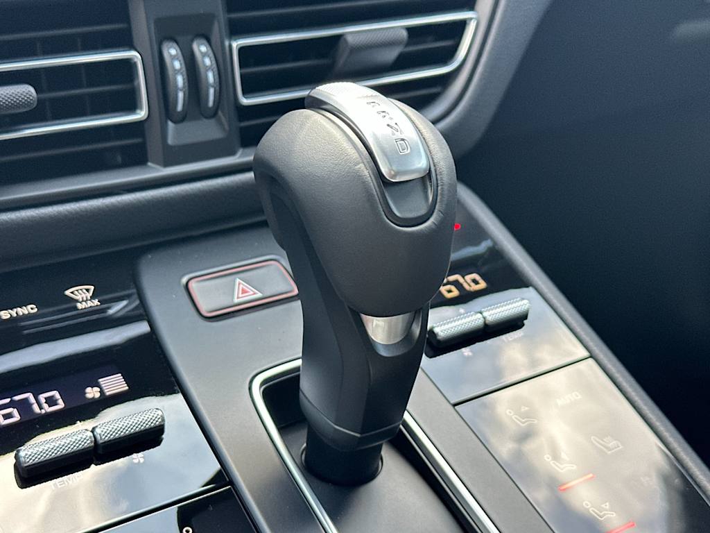Thumbnail: 2026 Porsche Macan - 29