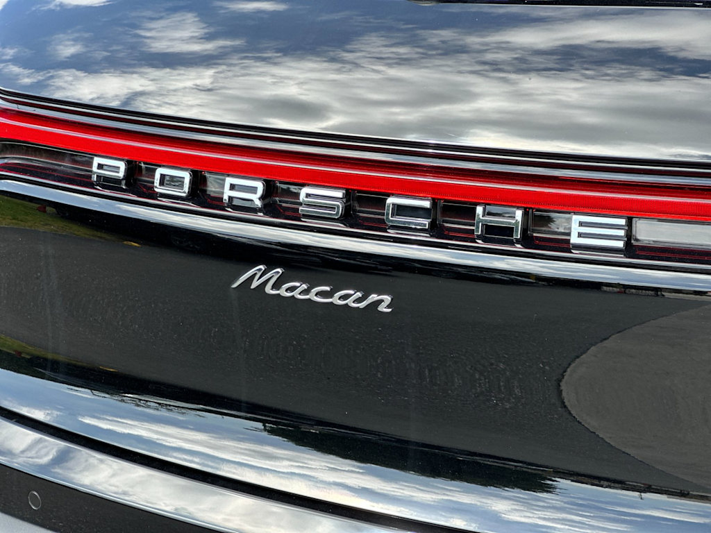 Thumbnail: 2026 Porsche Macan - 7