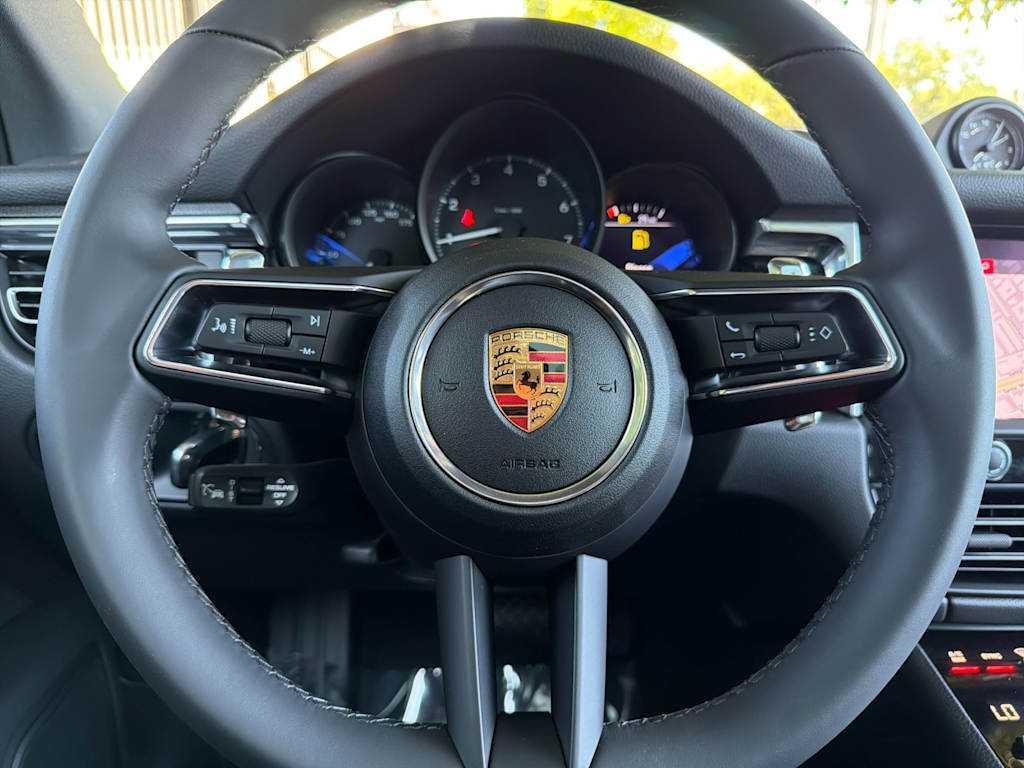 Thumbnail: 2026 Porsche Macan - 29