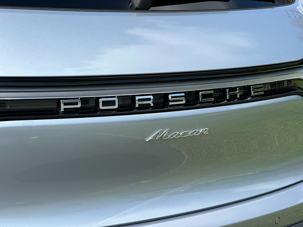 Thumbnail: 2026 Porsche Macan - 6
