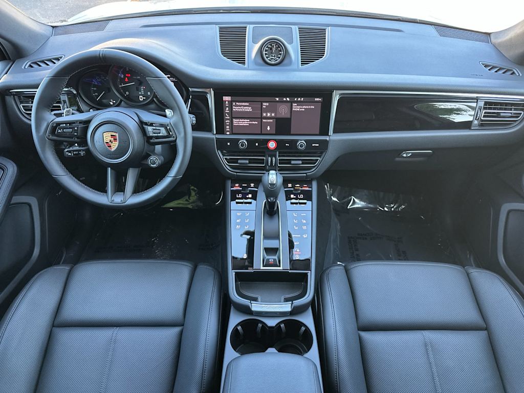 Thumbnail: 2026 Porsche Macan - 2