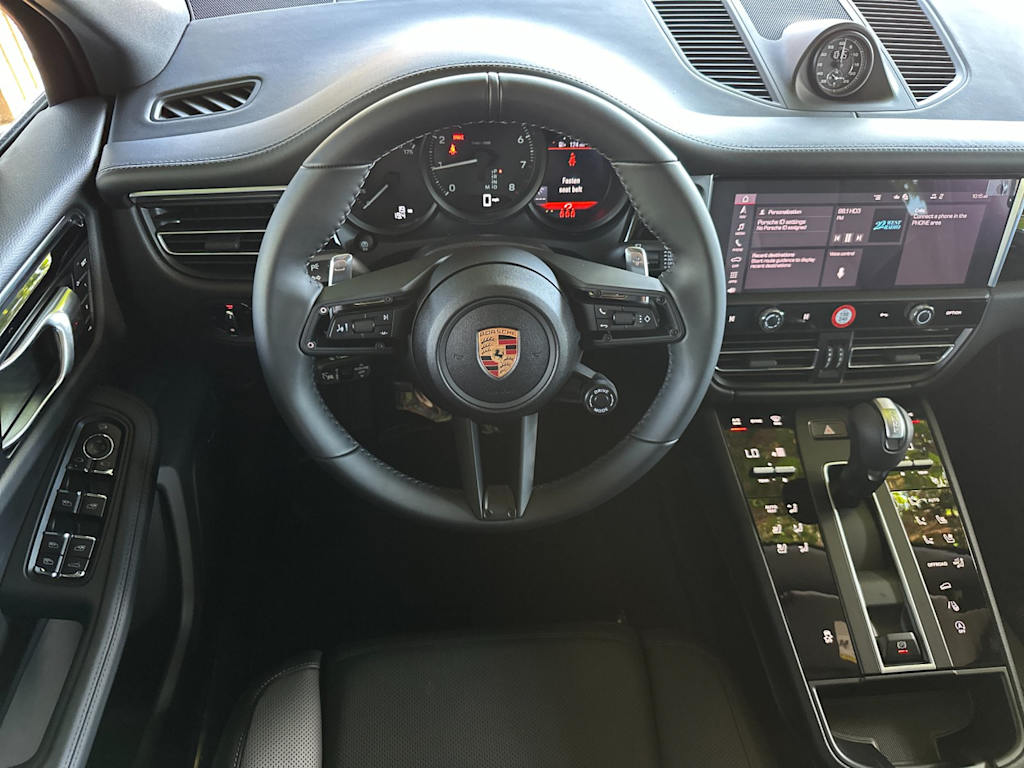 Thumbnail: 2026 Porsche Macan - 12