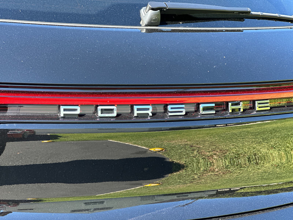 Thumbnail: 2026 Porsche Macan - 33