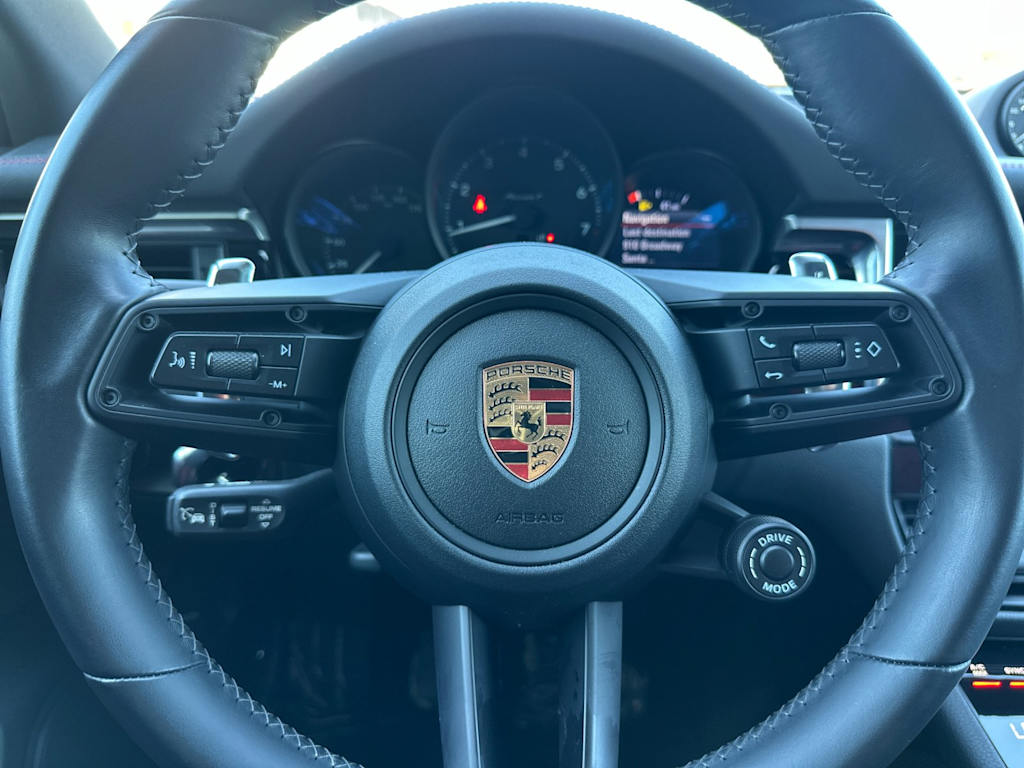Thumbnail: 2023 Porsche Macan - 13