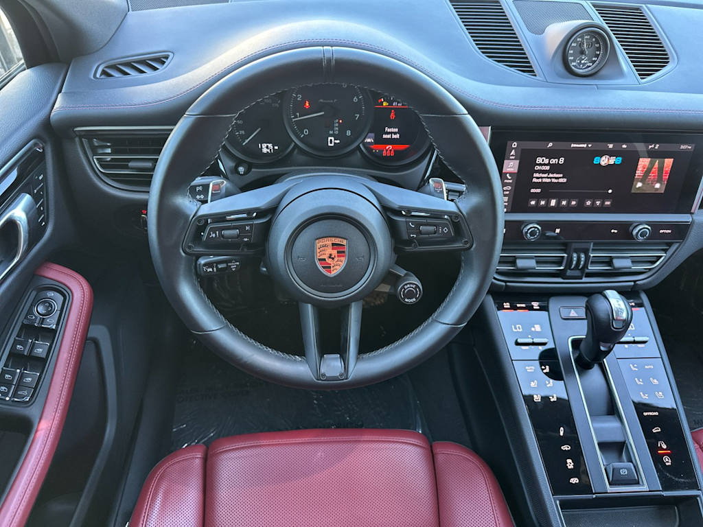 Thumbnail: 2023 Porsche Macan - 8