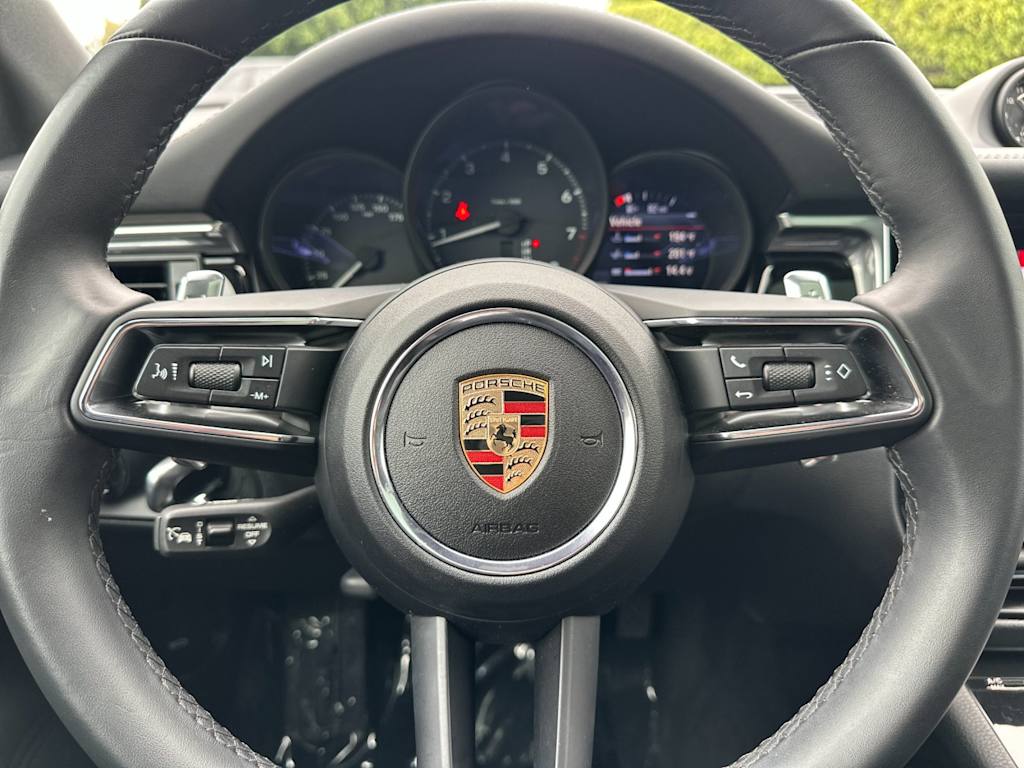 Thumbnail: 2025 Porsche Macan - 30