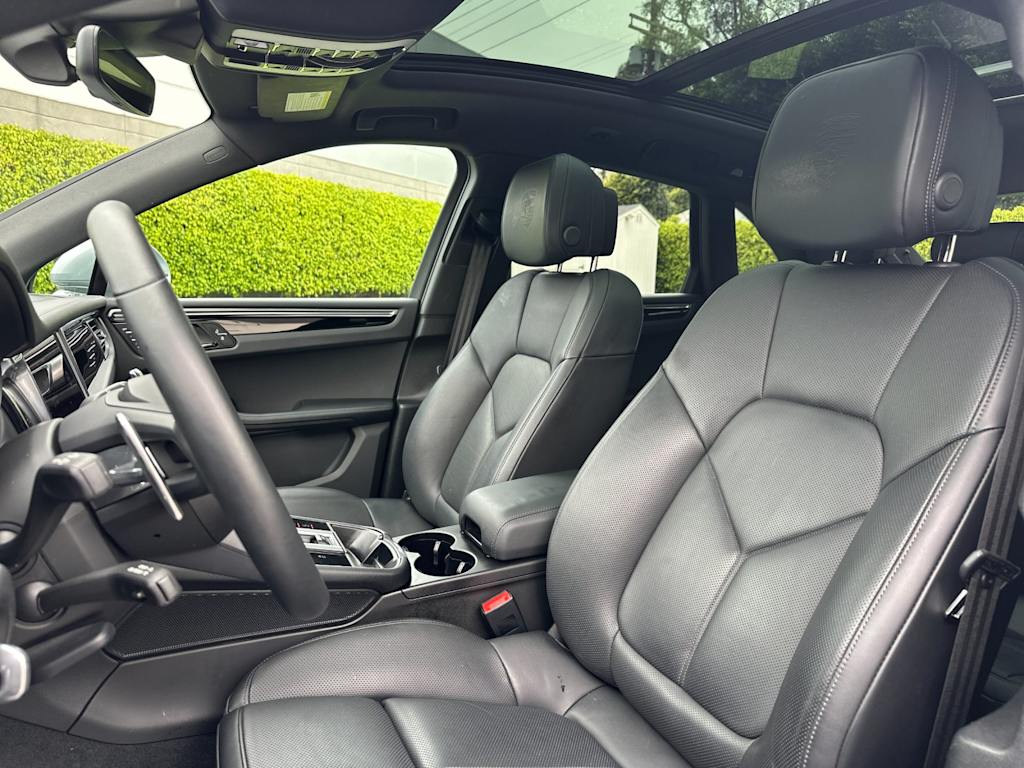 Thumbnail: 2025 Porsche Macan - 11