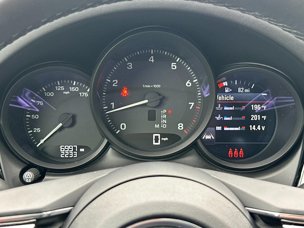 Thumbnail: 2025 Porsche Macan - 16