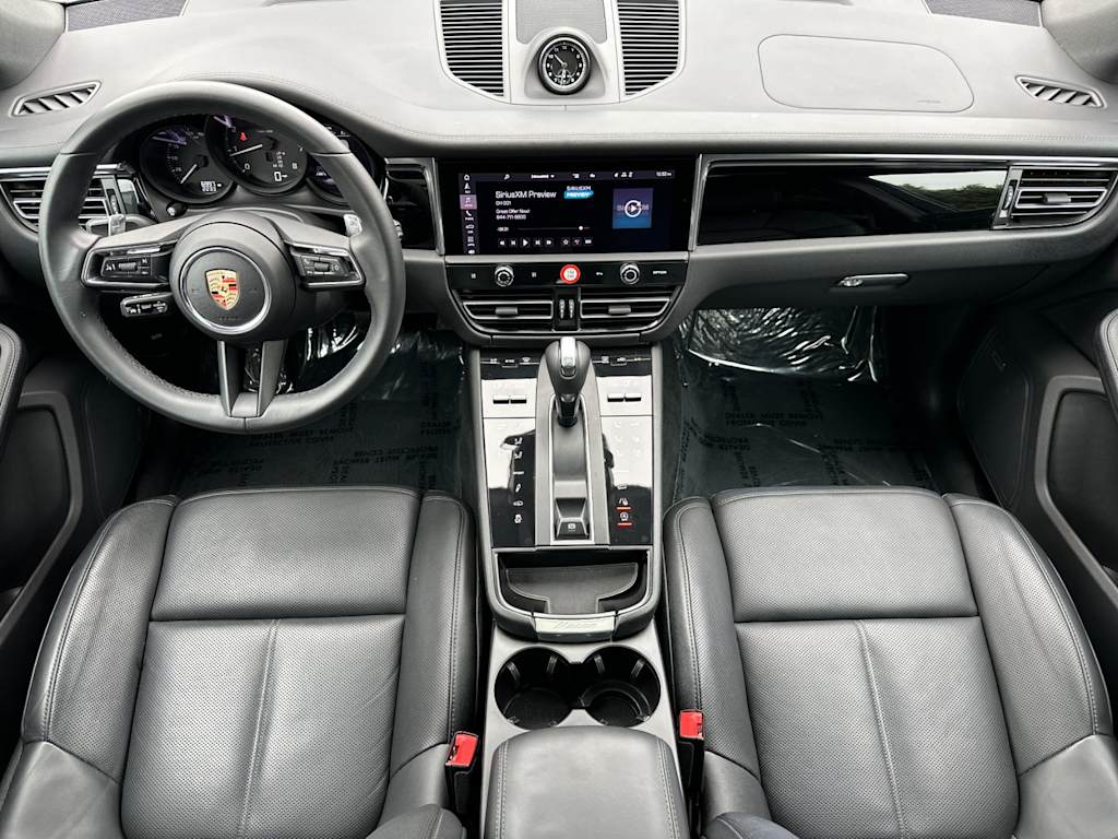 Thumbnail: 2025 Porsche Macan - 2