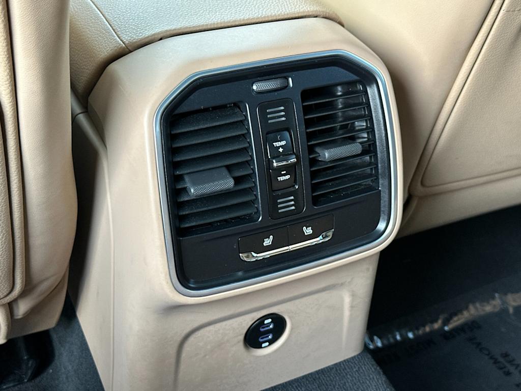 Thumbnail: 2025 Porsche Macan - 23