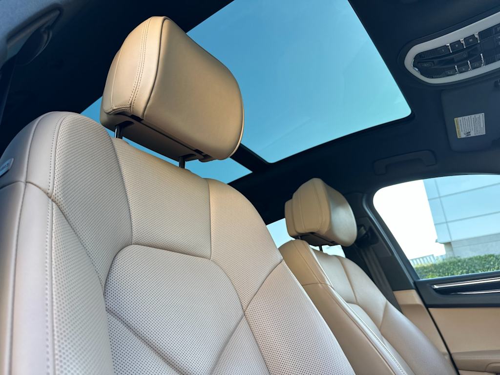 Thumbnail: 2025 Porsche Macan - 24