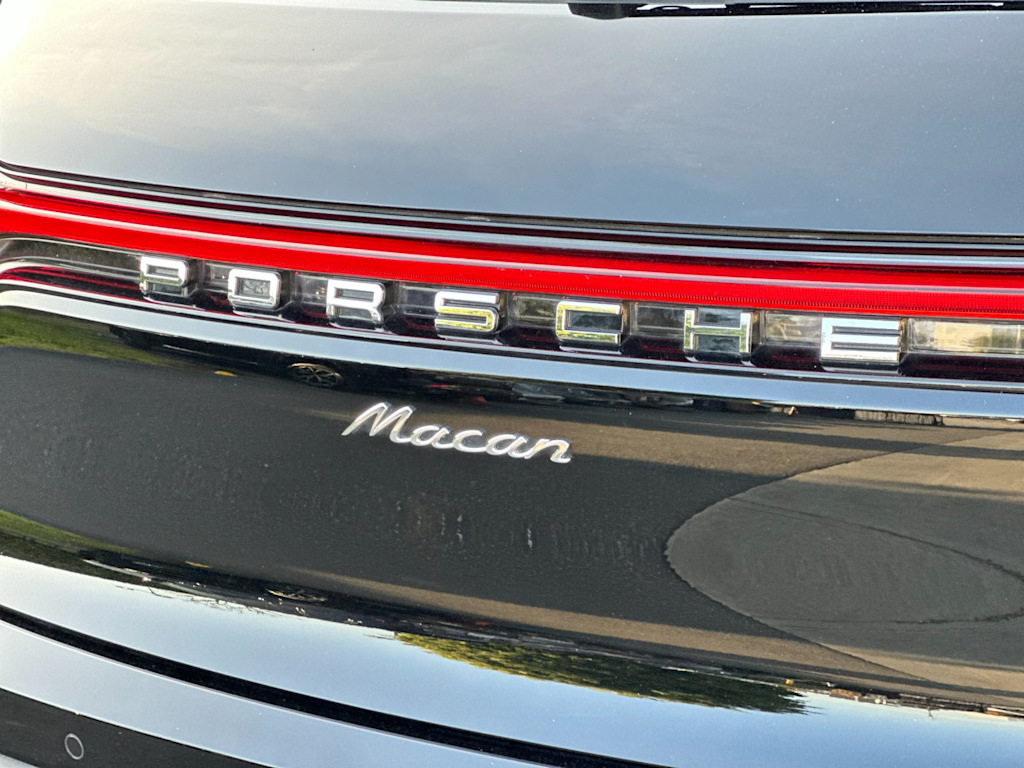 Thumbnail: 2025 Porsche Macan - 7