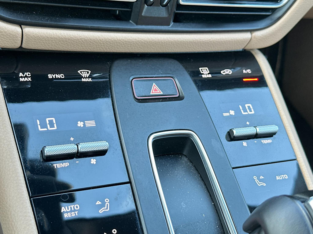 Thumbnail: 2025 Porsche Macan - 15